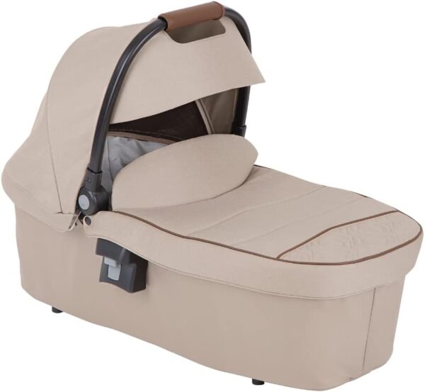 Graco Near2Me Stylish Carrycot - Suitable from birth to approx. 6 months (9kg). Fits the Near2Me Pushchair frame, includes mattress and folds flat for storage, Oatmeal fashion