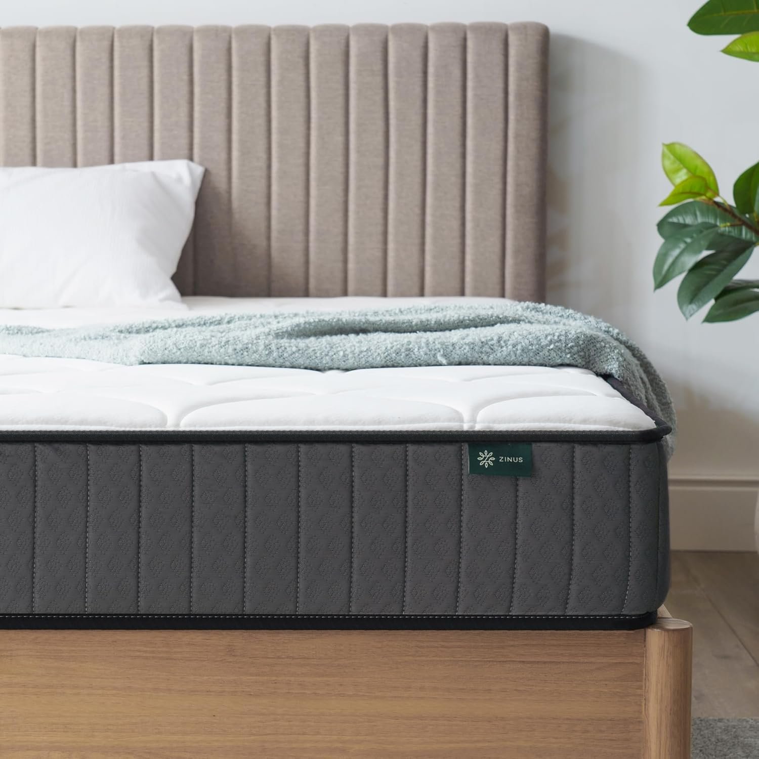 Zinus Double Mattress - Spring & Memory Foam Mattress - 135x190cm/4.4x6.2ft - Height 20cm/8in - Medium Firmness - Skin-friendly Hybrid Mattress - Body Support Orthopaedic...